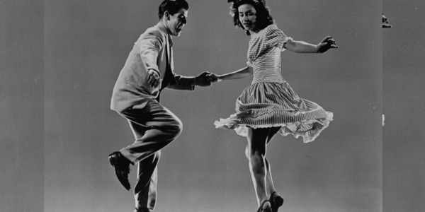 Erkunden der Ursprünge und Entwicklung des Swing: Ein Blick auf die Geschichte des Tanzes, der die Welt revolutionierte