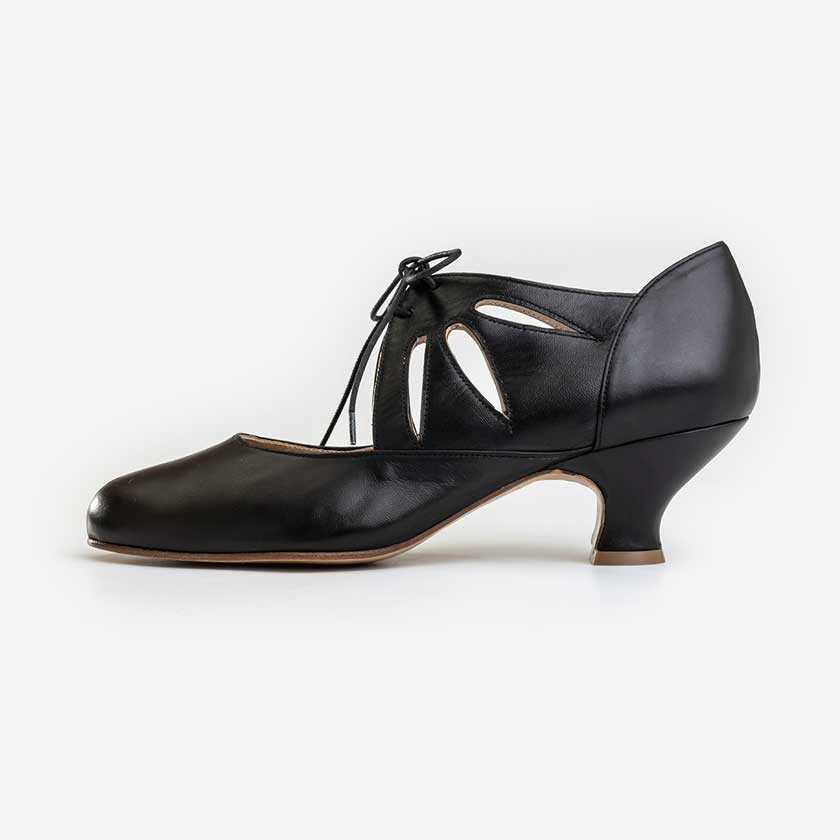 Pre-order | Eme Black