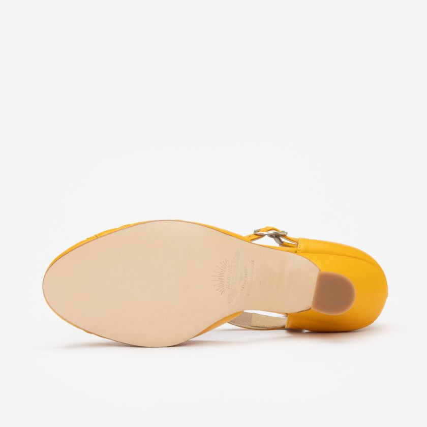 Dynamite honey Dynamite honey