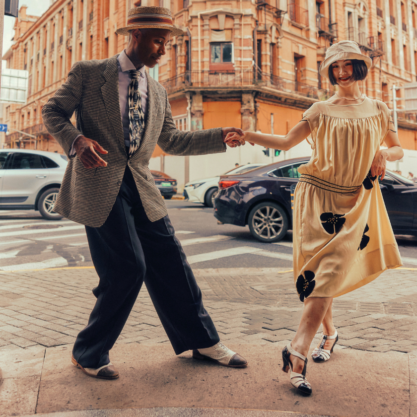 Dynamite patent black & white