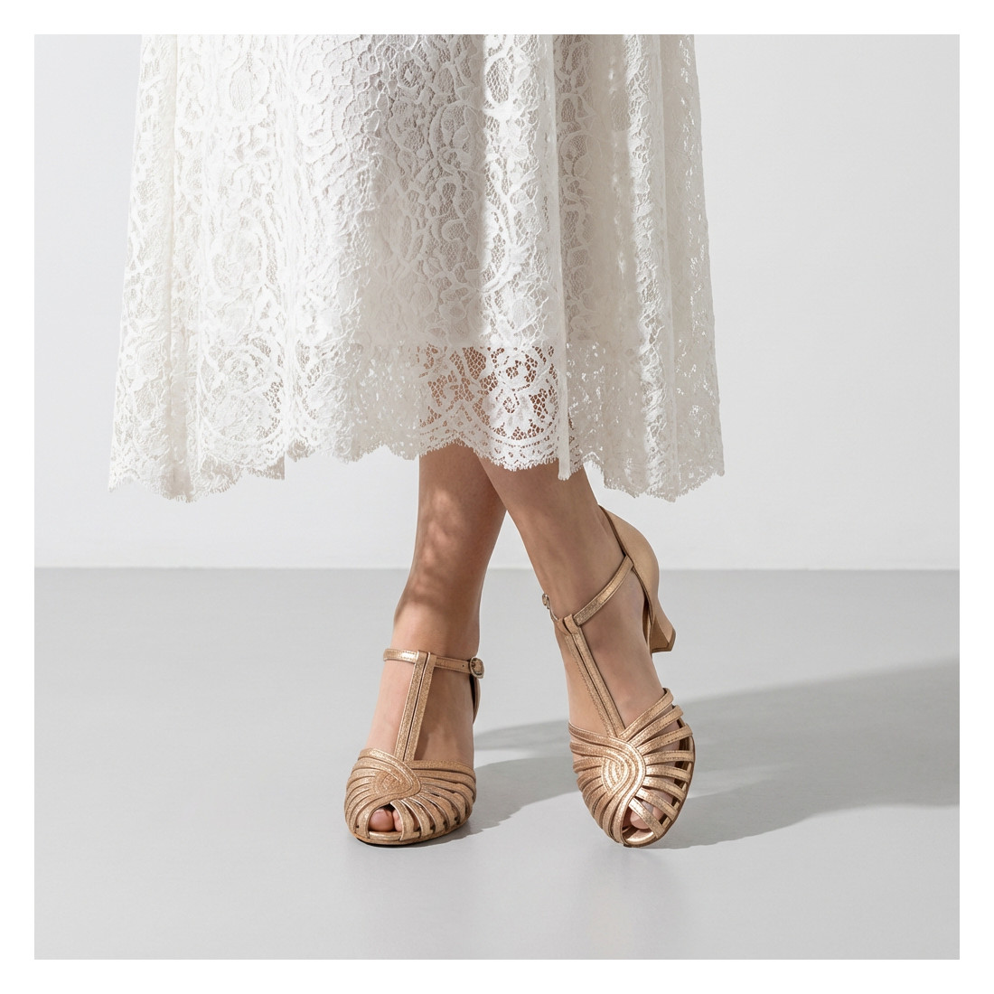 Madame Dynamite Marlene Rosa Oro thumbnail 6