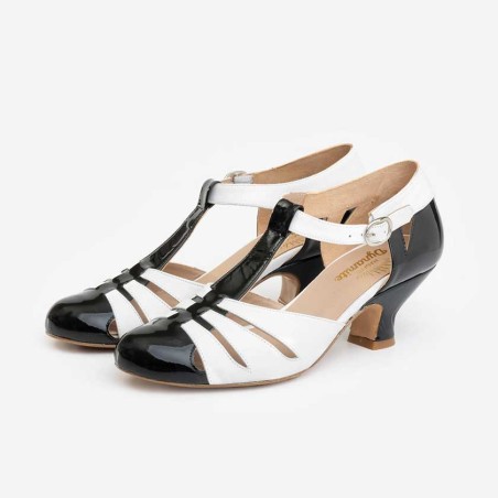 Dynamite patent black & white