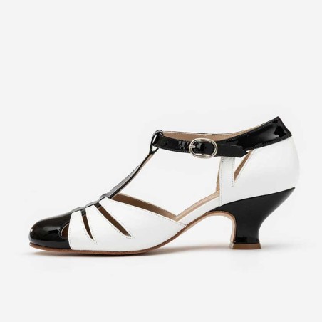 Dynamite patent black & white